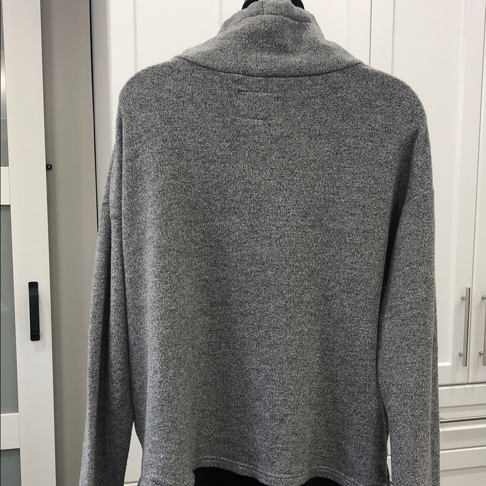 🦫Roots Women’s Cowl Neck Sweater – Heather Gray/Salt & Pepper – Size Medium - Picture 8 of 10